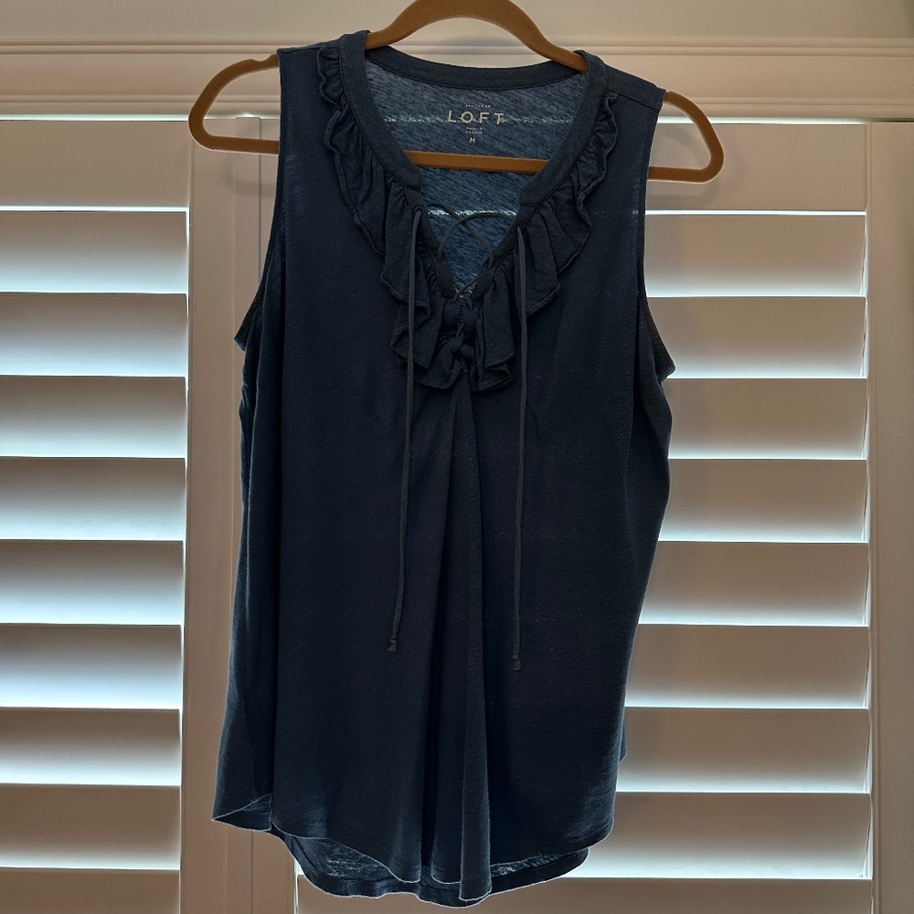 Loft sleeveless tee size M
